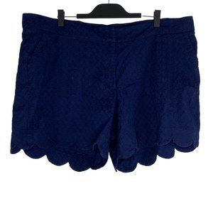 Crown & Ivy Women’s Curvy Plus Shelby Scallopped Hem Shorts Navy Size 24W